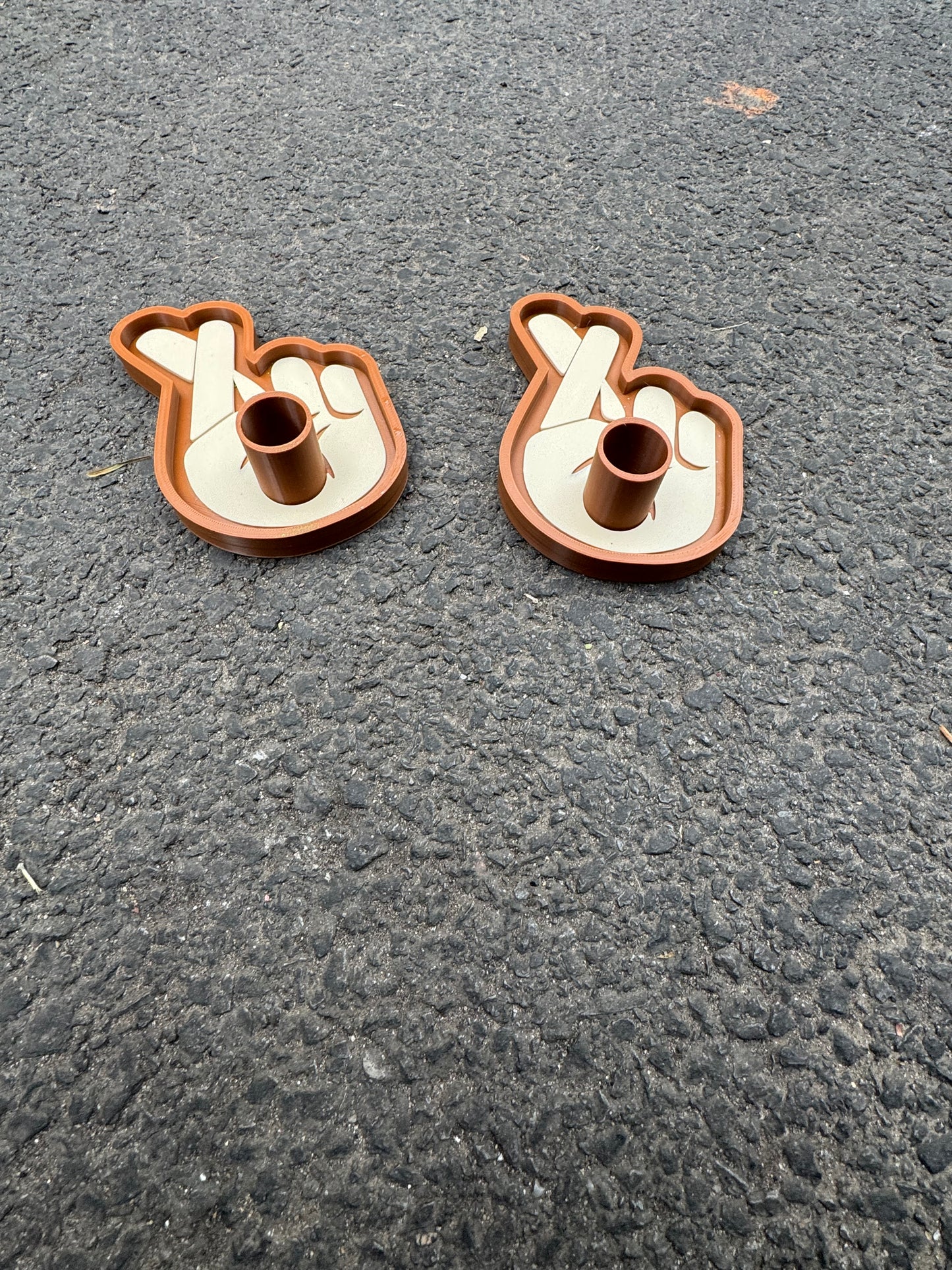 Cross Fingers Tumbler Holder